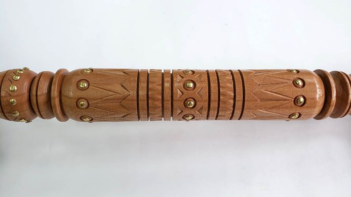 Булава дерев'яна, різьблена (51 x 13 x 13 см) US0020