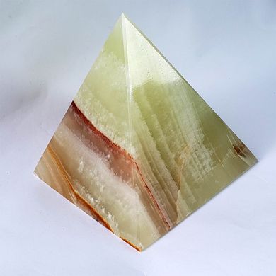 Піраміда з оніксу (10 x 10 x 11 см) FO0076
