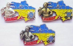 Магніт металевий з українською символікою "Карта України" (8 x 5 см) US0089