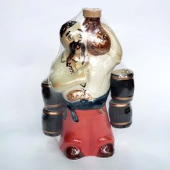 Бутылка сувенирная с рюмками "Казак" (h-22 см) SH010