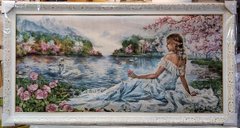 Гобеленовая картина с люрексом "Девушка и лебеди" (68 x 128 см) GB007-1